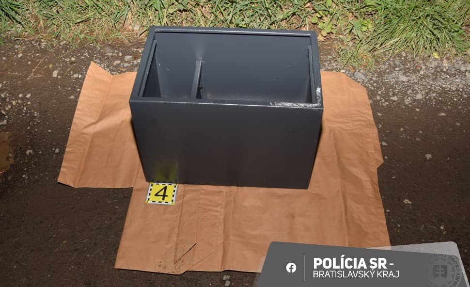 Rablótriót csípett nyakon a rendőrség, közel 50 ezer eurót rejtő széfet fújtak meg